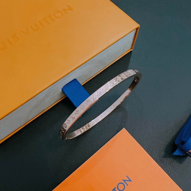 LV Bracelet 11yxx90